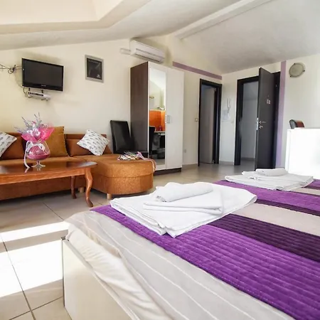 With A Parking Space - 12456 Konukevi 4*
